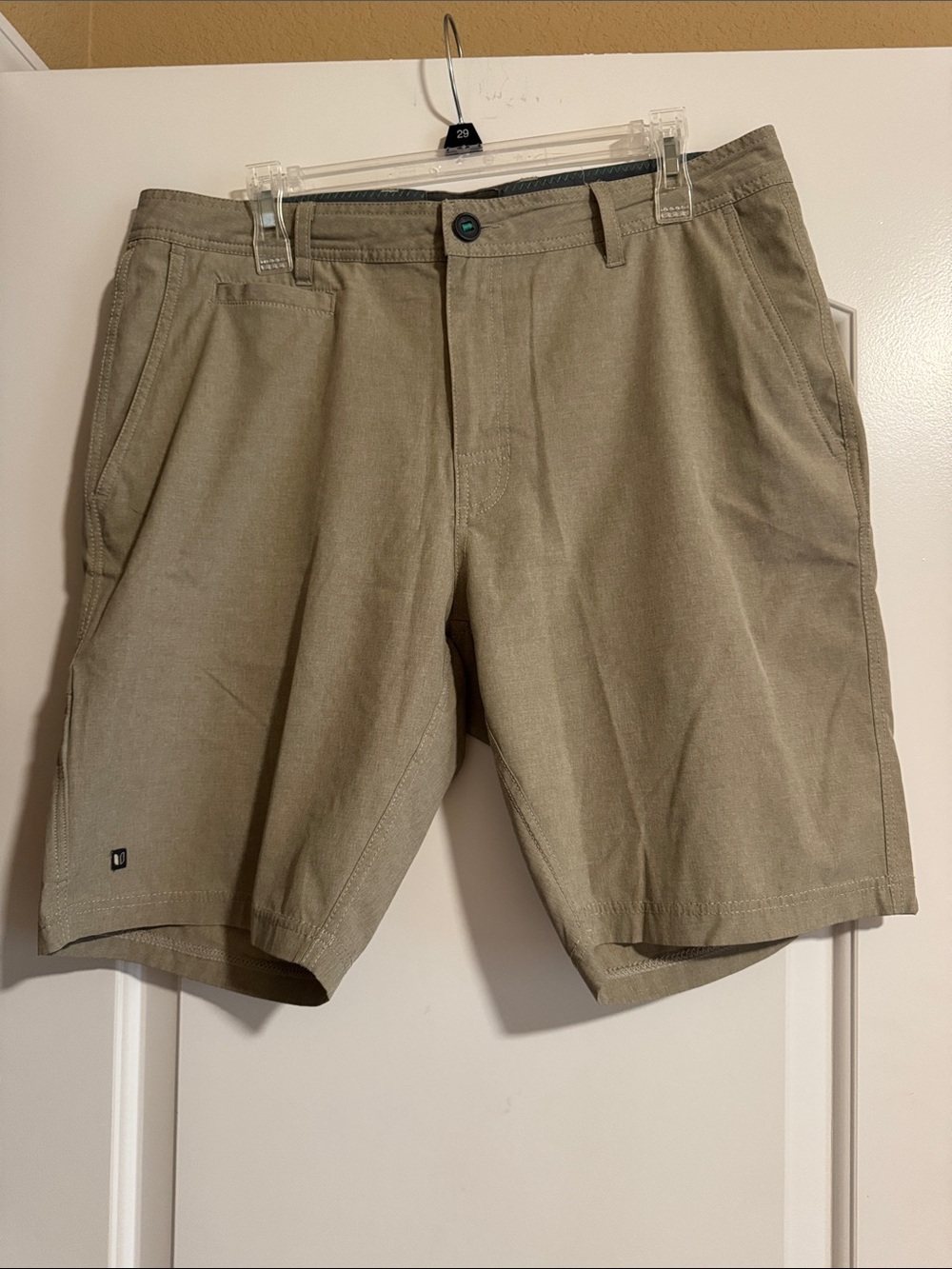 Linksoul Men's Boardwalker Hybrid Short, Khaki golf shorts